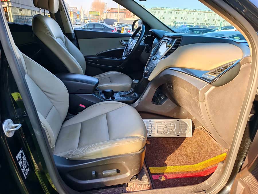 Hyundai Grand Santa Fe 2015 #18 Hyundai Grand Santa Fe 2015 car image #18