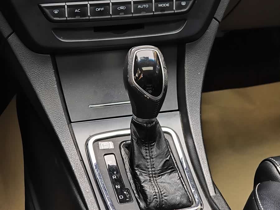 GEELY Emgrand 2016 #18 GEELY Emgrand 2016 car image #18