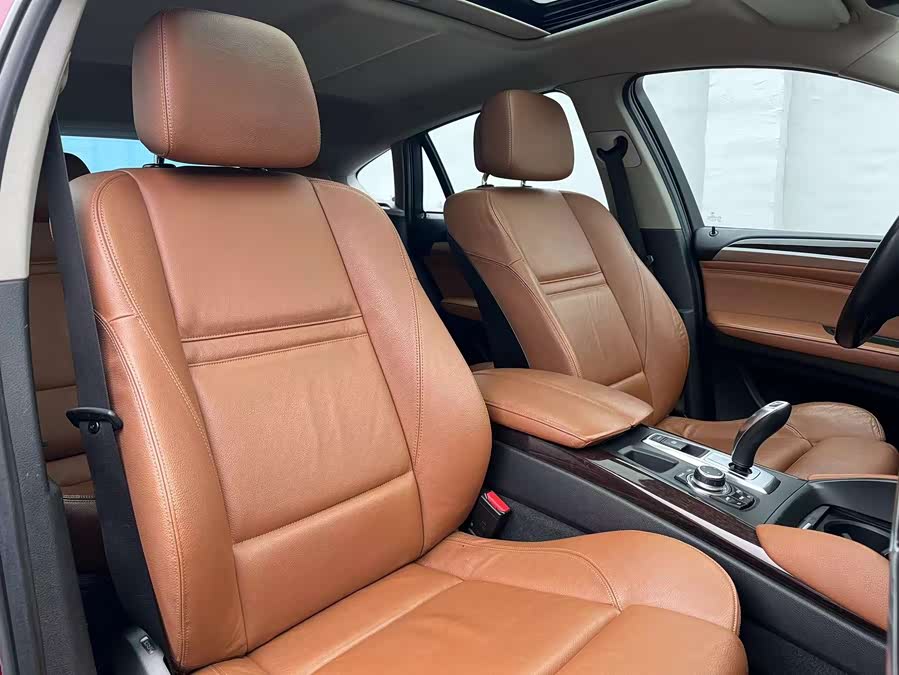 BMW 2011 car image #18