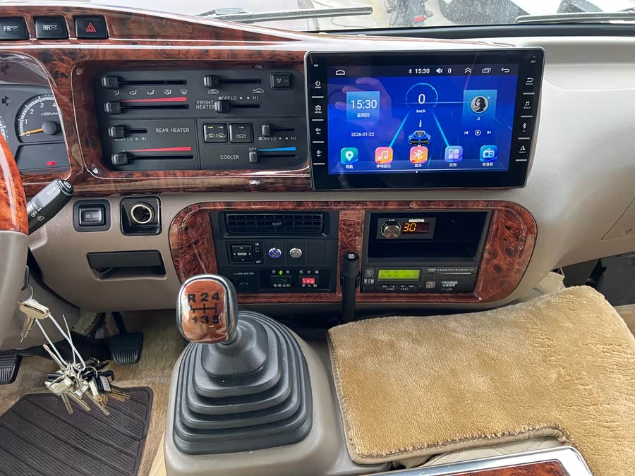 Toyota Coaster 2017 imagem de carro #18