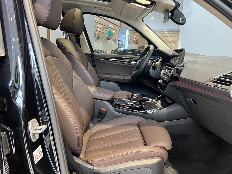 BMW X3 2024 immagine di auto #18