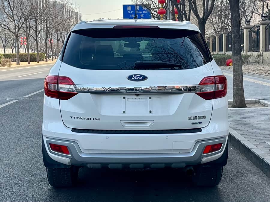 Ford Everest 2016 immagine di auto #18