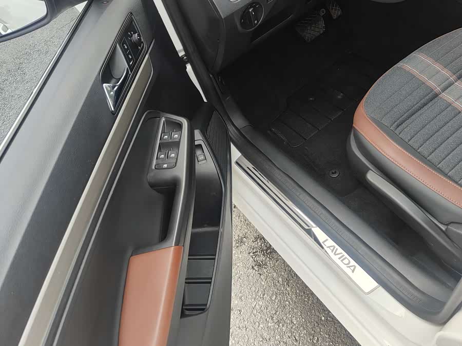 Volkswagen Lavida 2020 car image #18