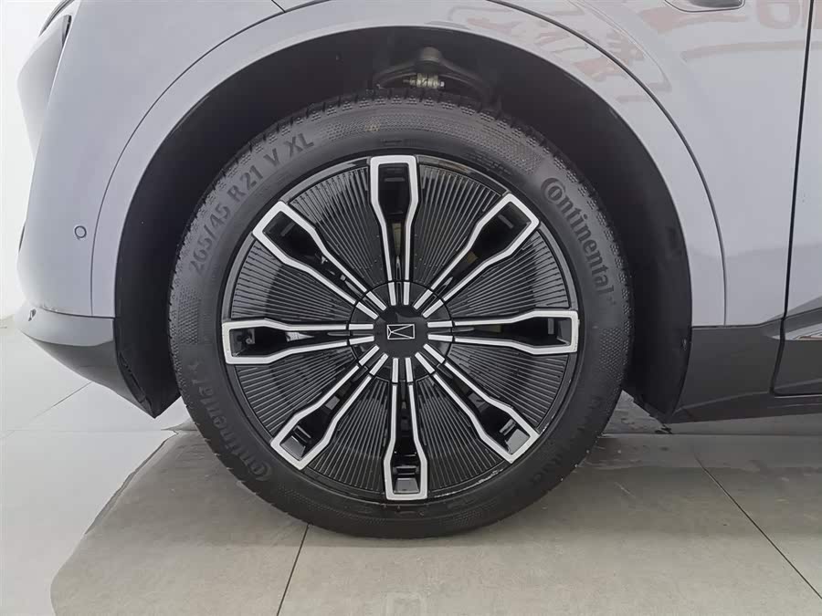 Avatr 07 2024 car image #18