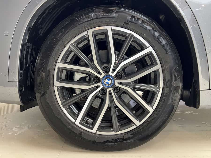 BMW iX1 2024 #18 BMW iX1 2024 car image #18