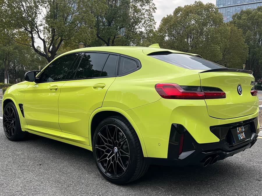 BMW X4 M 2022 car image #18