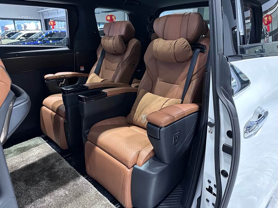 Toyota Vellfire 2024 #18 Toyota Vellfire 2024 صورة سيارة #18