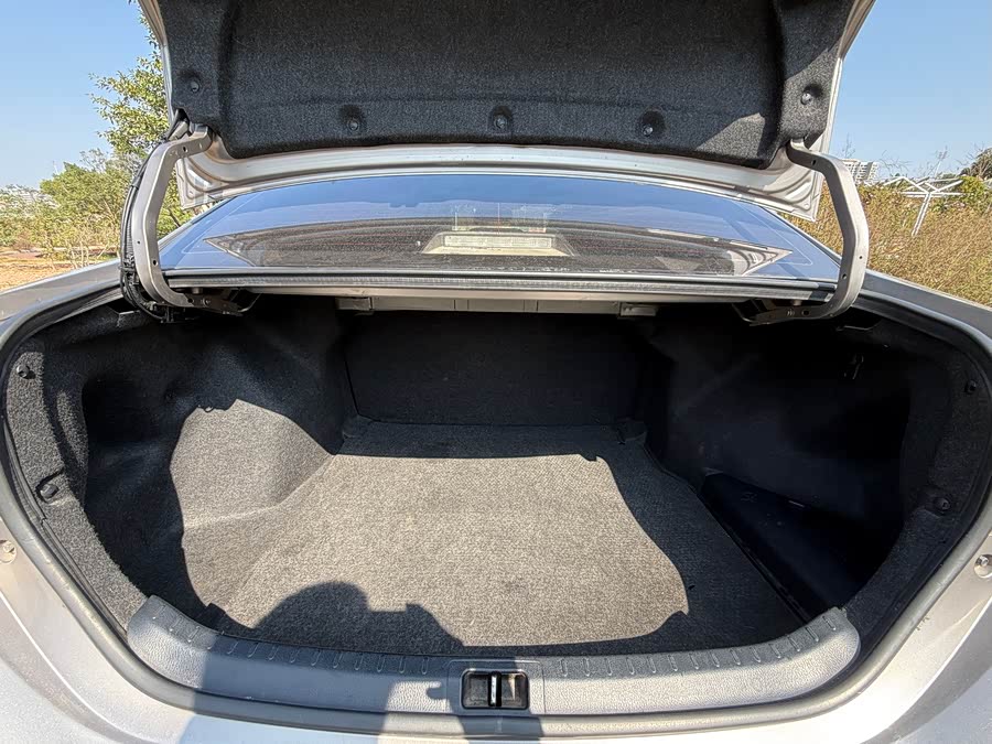 Toyota Corolla 2019 #18 Toyota Corolla 2019 car image #18