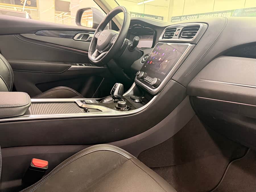 Lynk & Co 01 EM-P 2018 car image #18