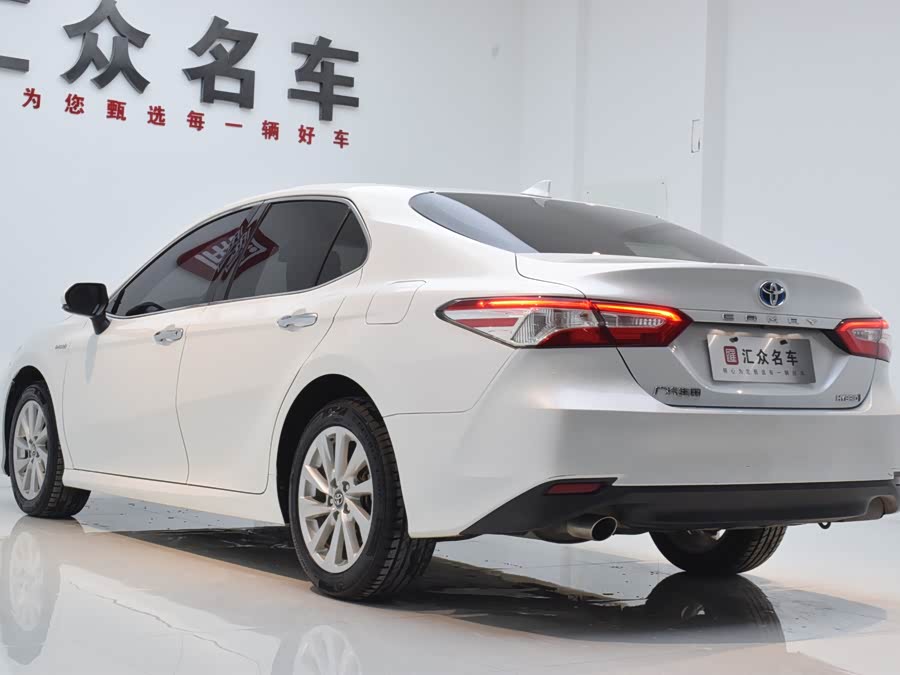 Toyota Camry 2021 immagine di auto #18