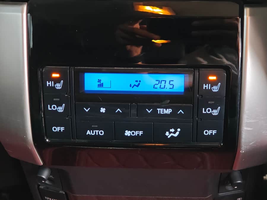 Toyota Land Cruiser Prado 2018 car image #18