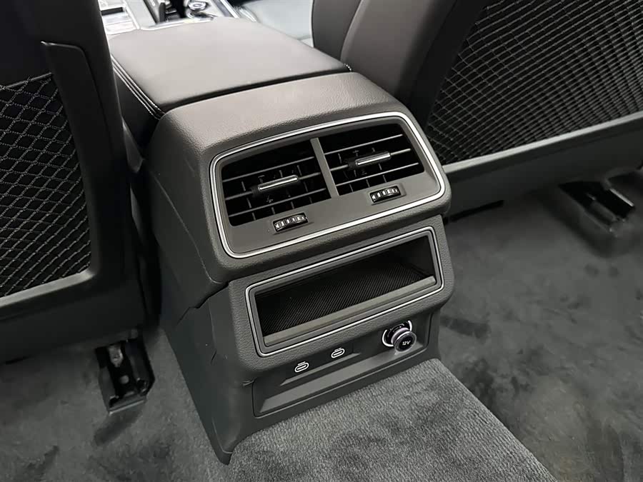 Audi A6L car image #18