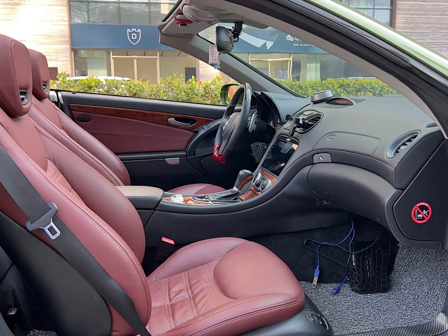 Mercedes-Benz SL Class 2011 car image #18