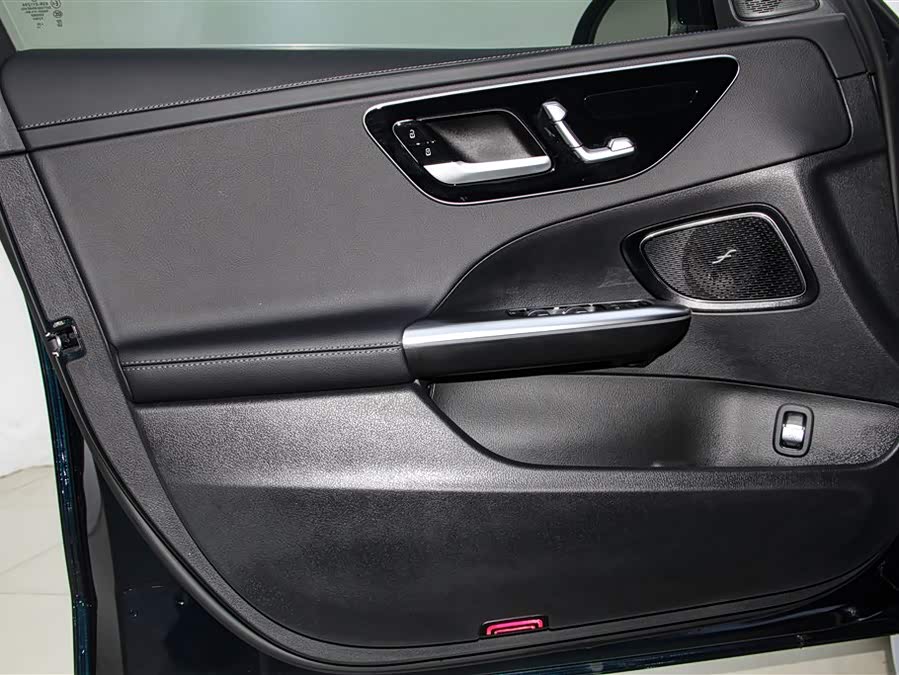 Mercedes-Benz C Class 2025 car image #18