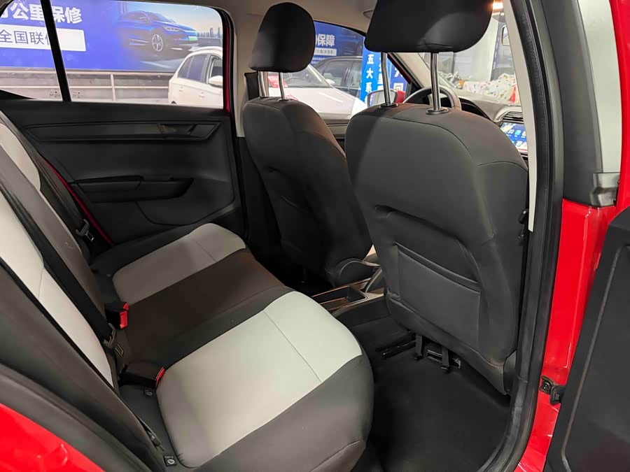 Skoda Fabia 2019 immagine di auto #18