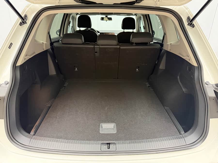 Volkswagen Tiguan L 2022 #18 Volkswagen Tiguan L 2022 car image #18