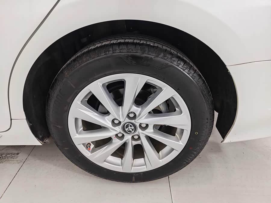 Toyota Camry 2023 immagine di auto #18