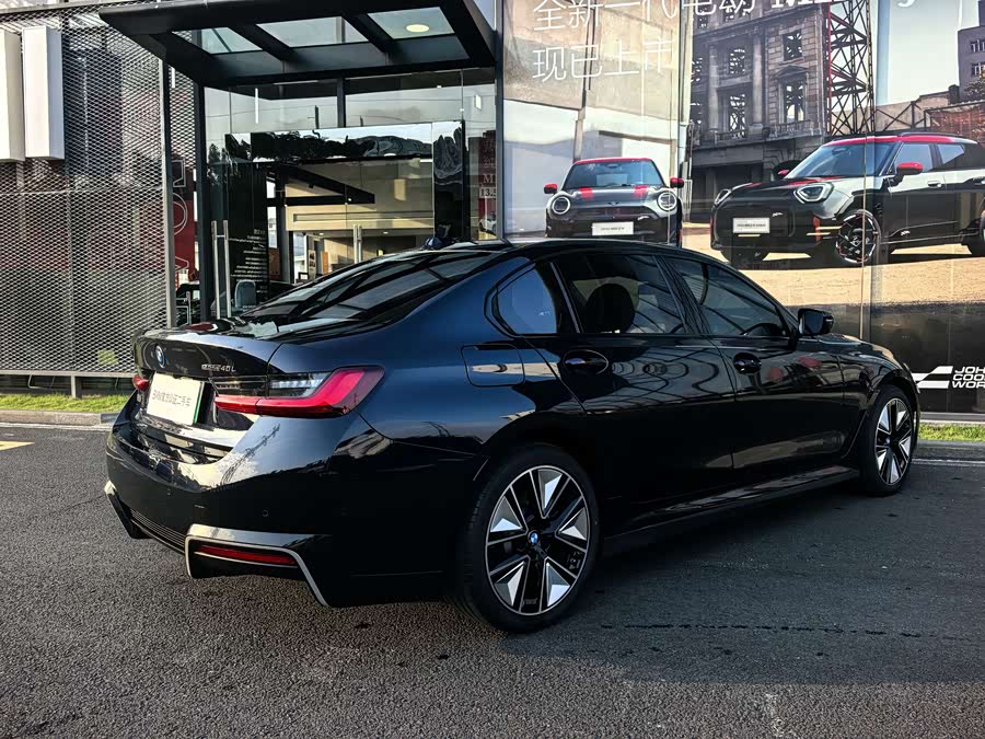 BMW i3 2024 immagine di auto #18