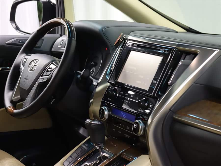 Toyota Alphard 2016 car image #18