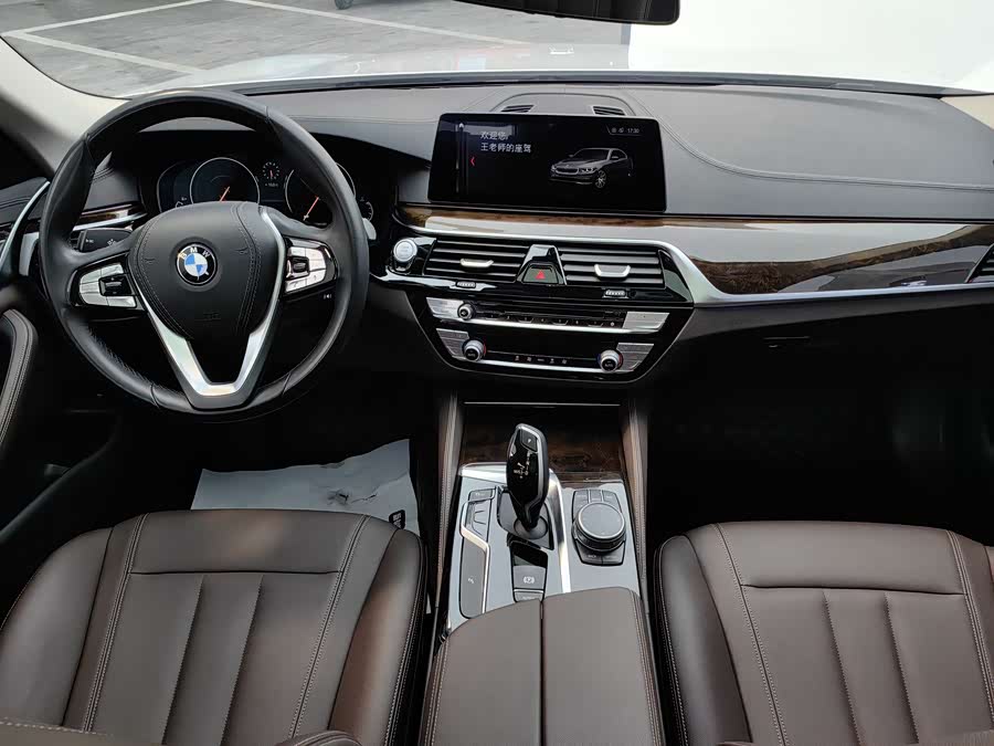 BMW 5 Series 2019 #18 BMW 5 Series 2019 car image #18