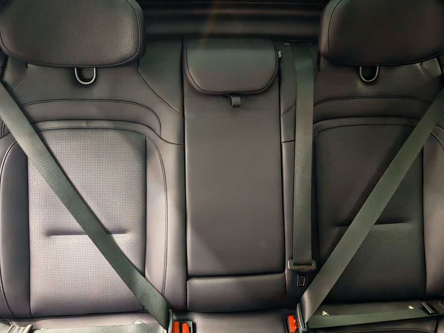 Avatr 06 2025 car image #18