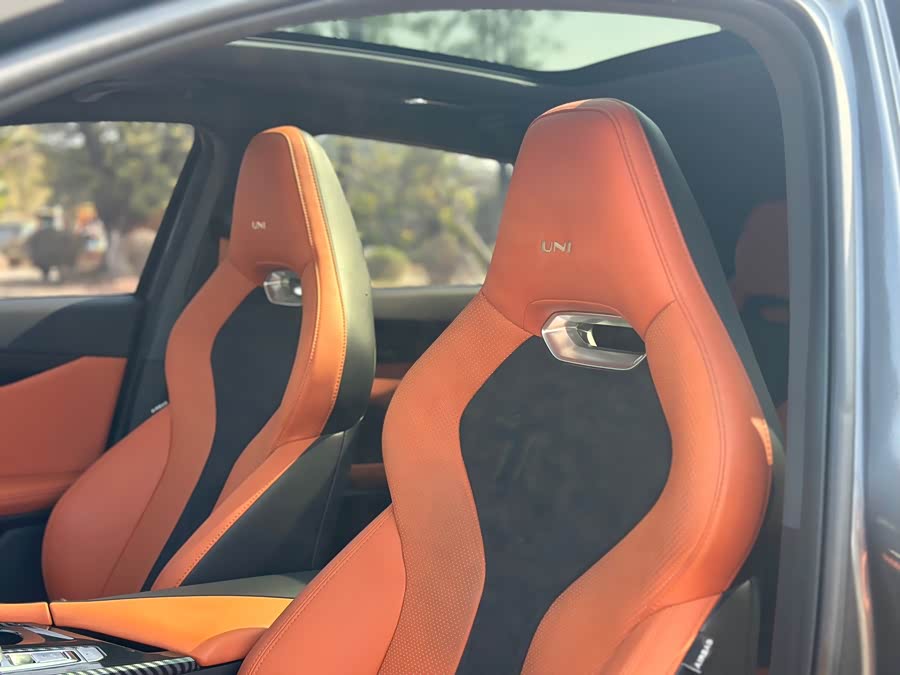 Changan UNI-V 2023 car image #18