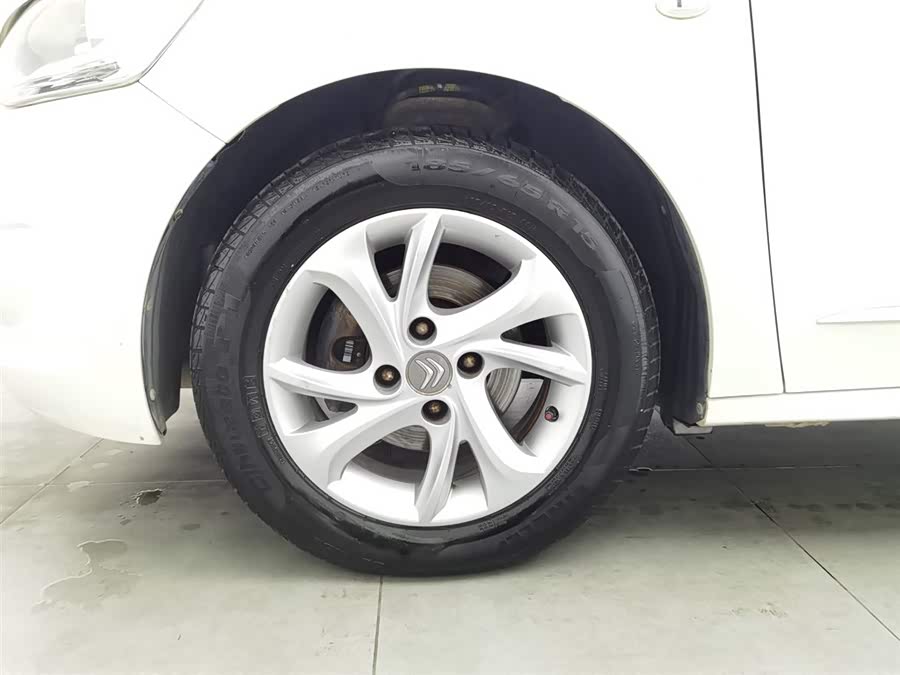 Citroen C-Elysée 2014 imagem de carro #18