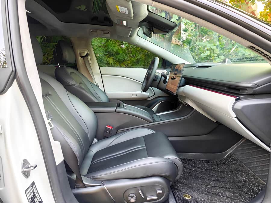 极氪 极氪007 2024 汽车图片 #18