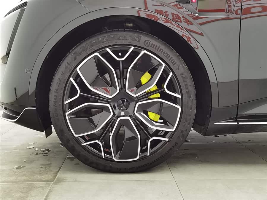 Avatr 11 2023 car image #18