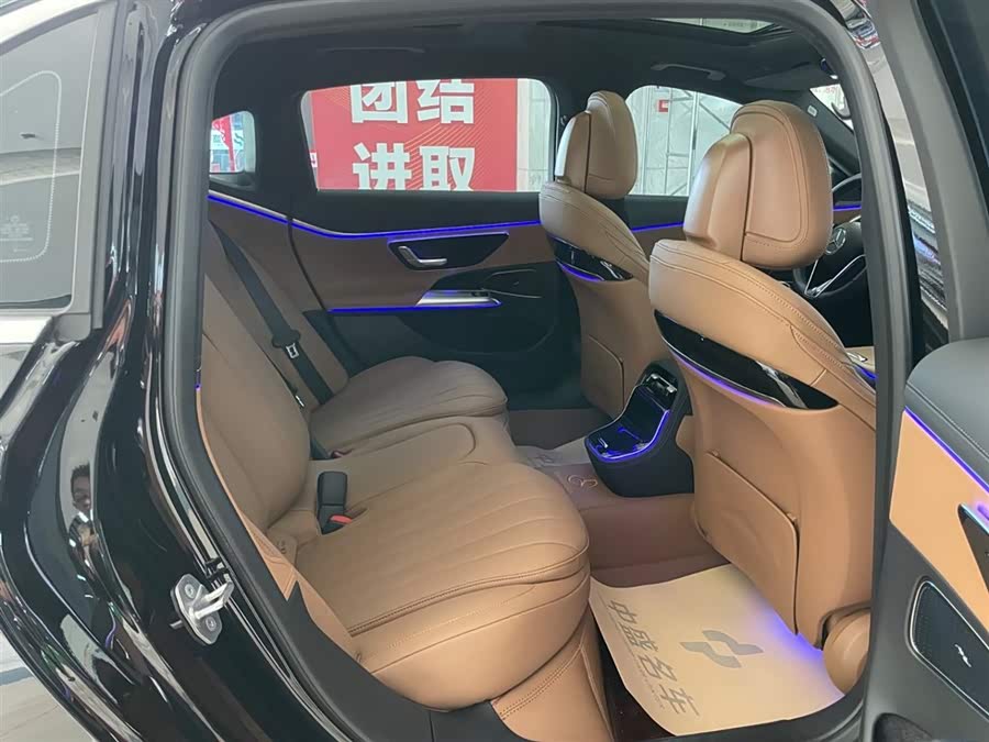 Mercedes-Benz E Class 2024 car image #18