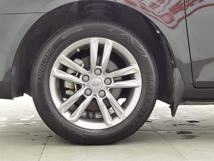 GEELY Emgrand 2017 car image #18