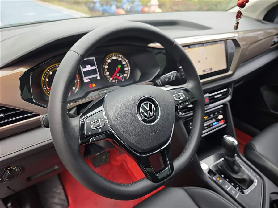 Volkswagen Tharu 2020 car image #18