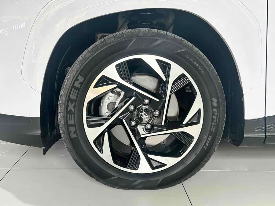 Hyundai Custo 2024 car image #18