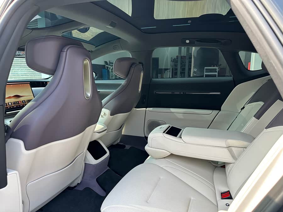 Avatr 12 2024 #18 Avatr 12 2024 car image #18