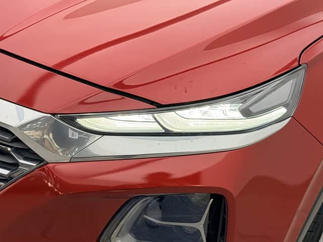 Hyundai Santa Fe 2021 imagen de coche #18