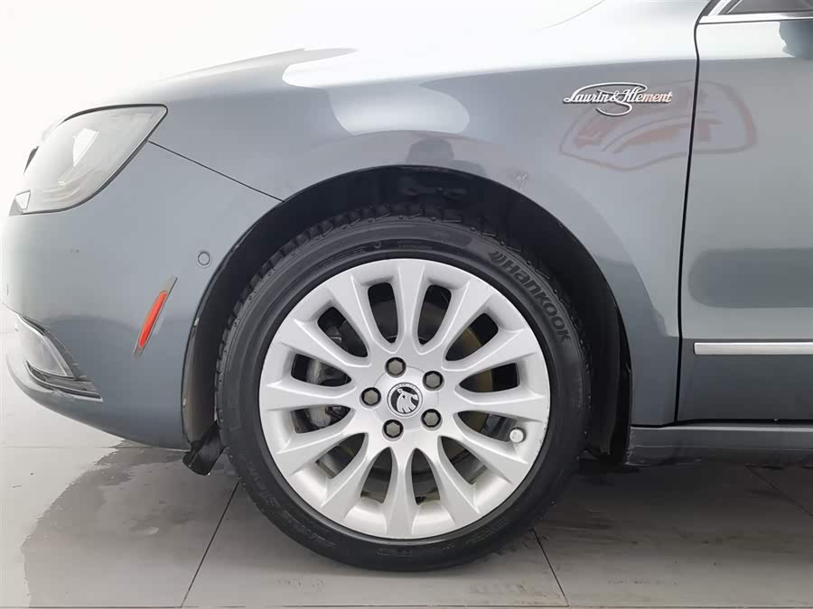 Skoda Superb Combi 2014 immagine di auto #18