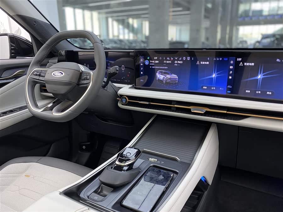 Ford Edge 2023 car image #18
