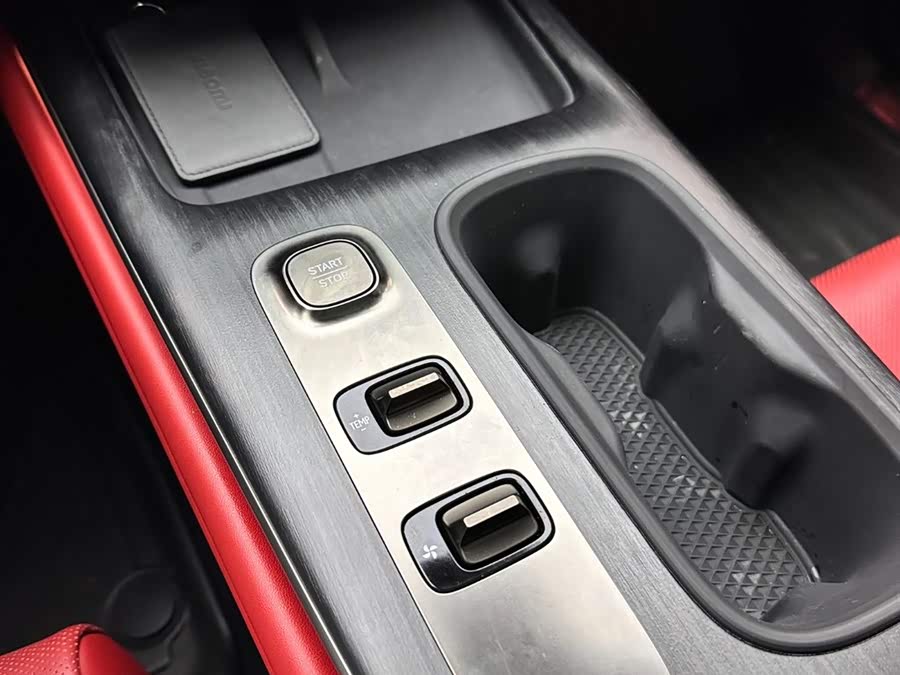 MI SU7 2024 car image #18