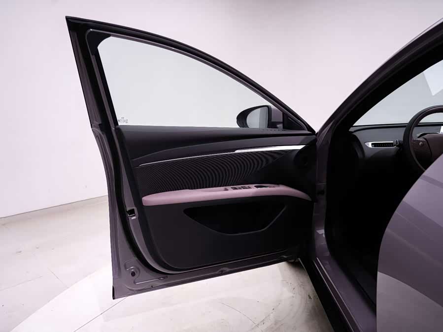 Xpeng MONA M03 2025 صورة سيارة #18