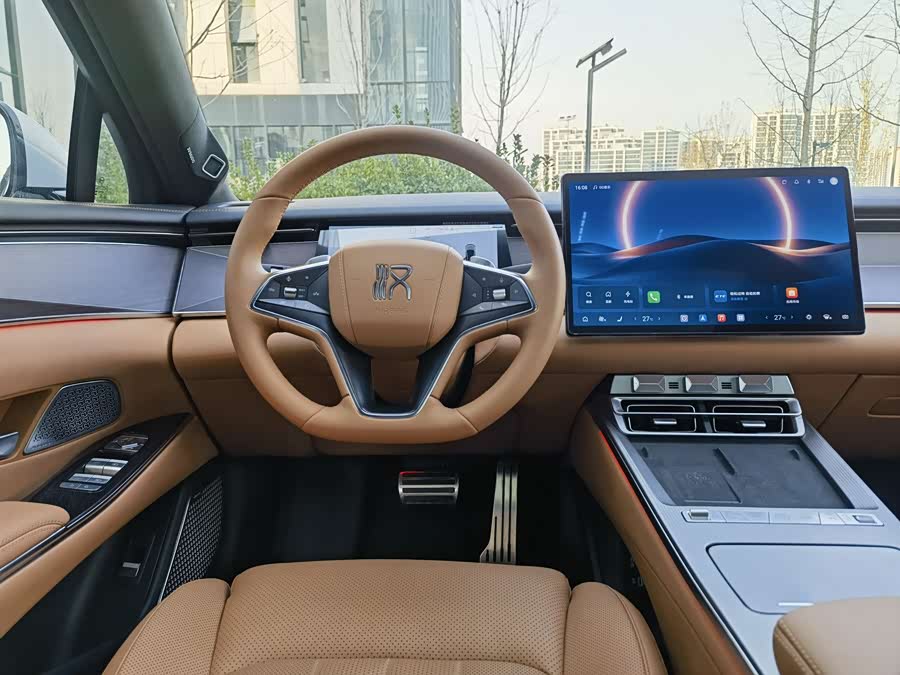 BYD HanL 2025 #18 BYD HanL 2025 car image #18