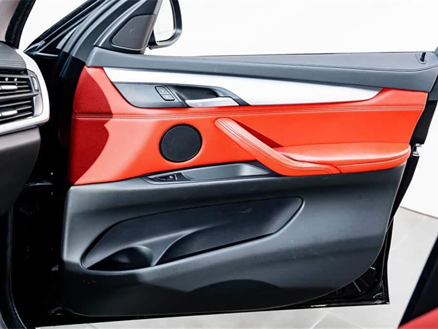 BMW X6 2019 immagine di auto #18