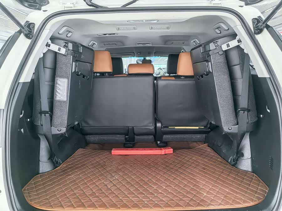 Toyota Fortuner 2019 car image #18