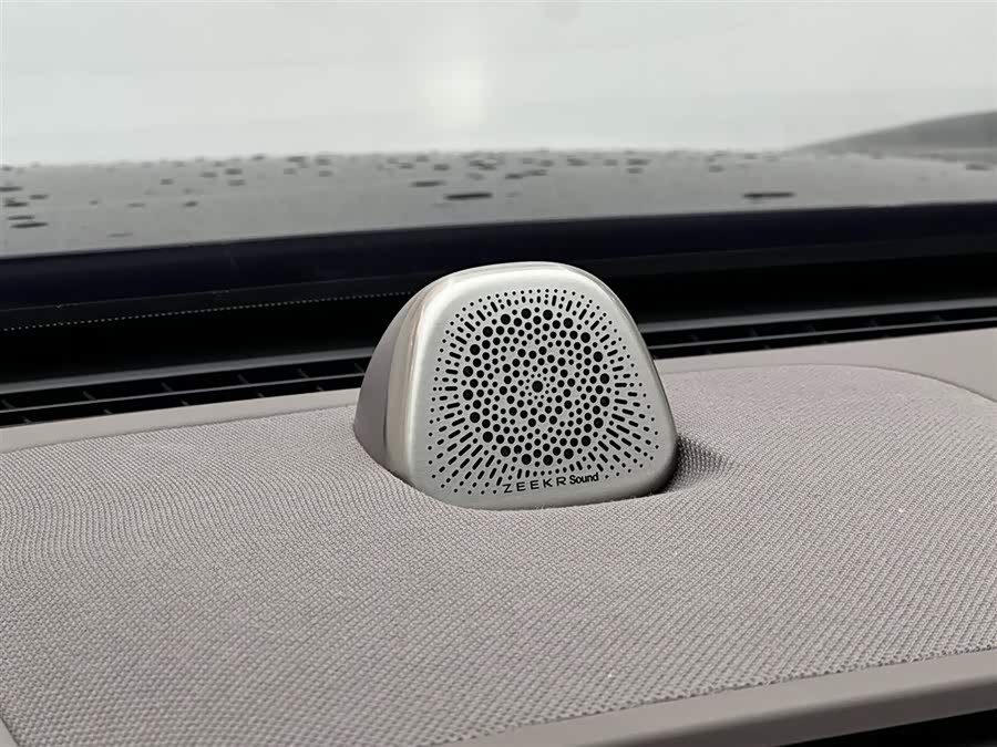 极氪 极氪7X 2024 汽车图片 #18