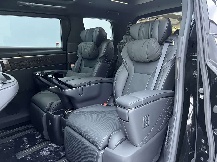 Toyota Vellfire 2025 #18 Toyota Vellfire 2025 immagine di auto #18