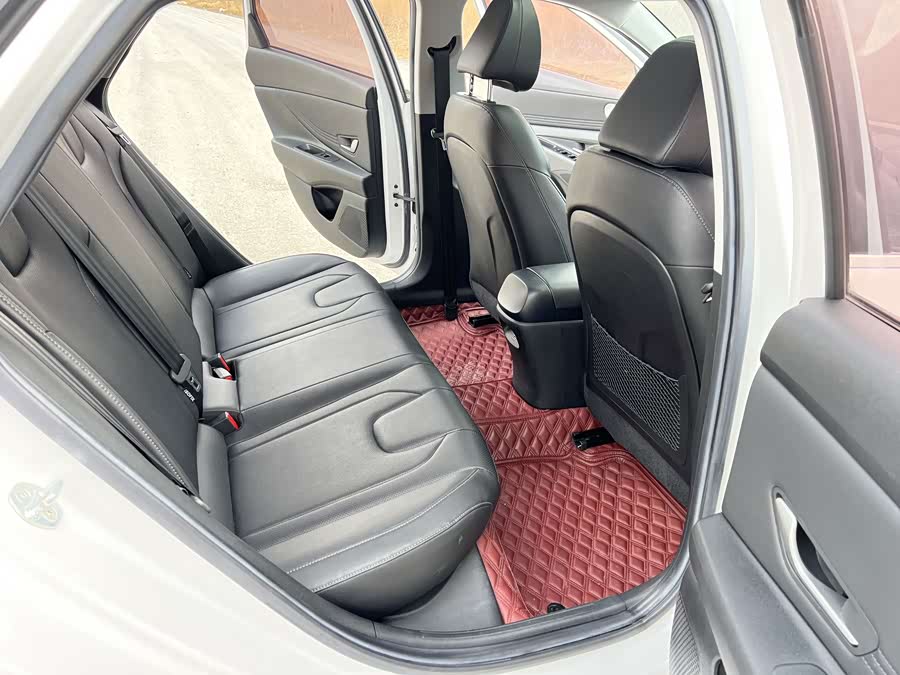 Hyundai Elantra 2021 car image #18