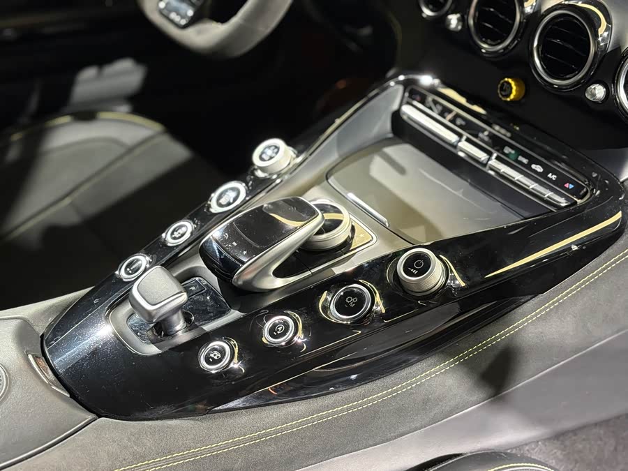 Mercedes-Benz AMG GT 2018 #18 Mercedes-Benz AMG GT 2018 car image #18