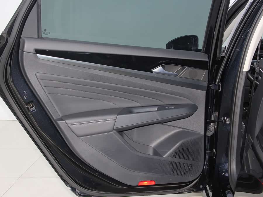 Volkswagen Passat 2022 #18 Volkswagen Passat 2022 car image #18
