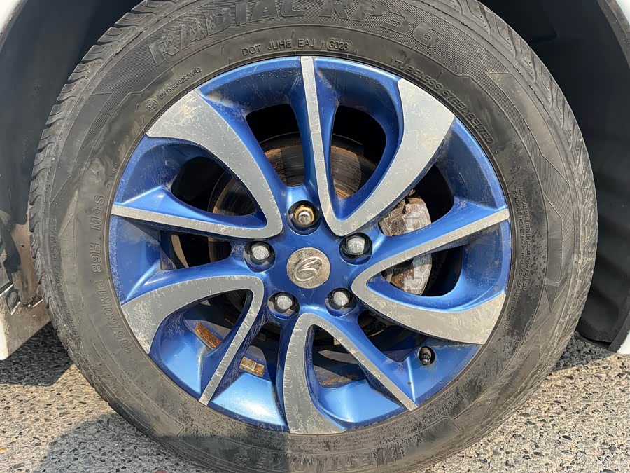 Soueast V5 Lingzhi 2015 car image #18