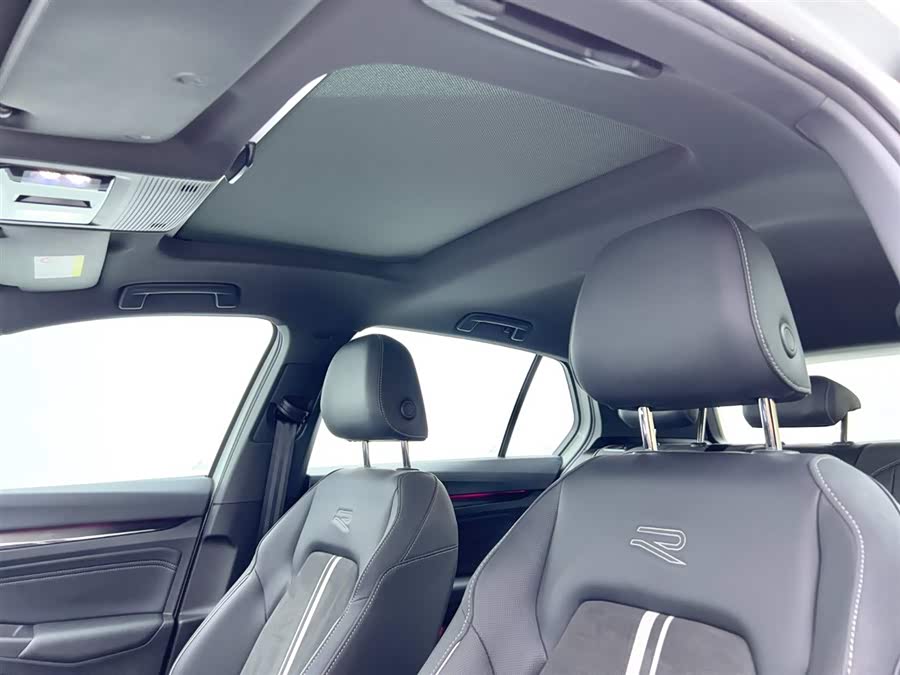 Volkswagen Golf 2021 car image #18