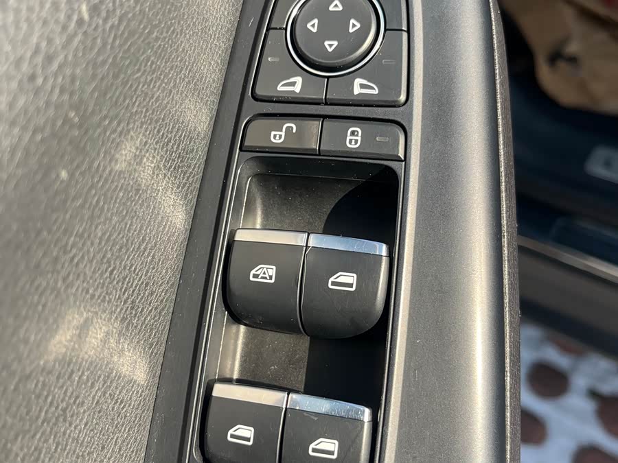 BYD Tang 2018 car image #18